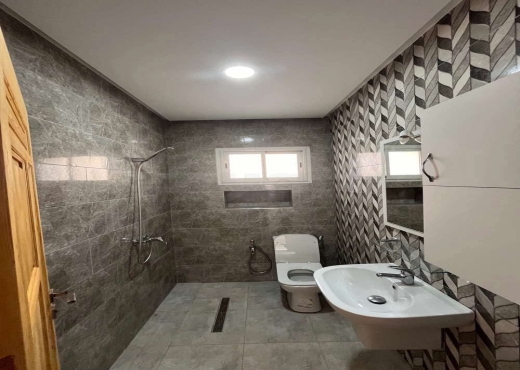 📍RIADH ANDALOUS:  ETAGE D’UNE VIL