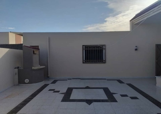 A Vendre Villa S+5 Rte Saltania