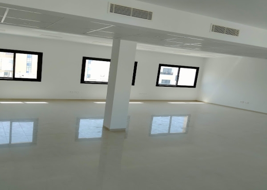 Superbe bureau 300 m² au lac 2