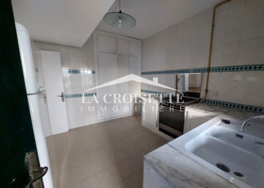 Duplex meublé s+3 à La Marsa