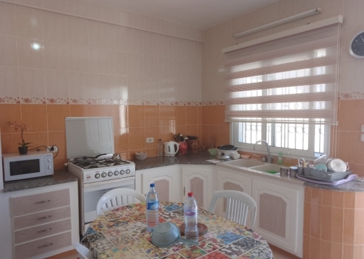 FAHللبيع: ڤيلا في المكنين