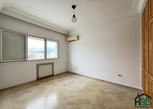 A vendre S+14 de 71 m² à Ennasr 2