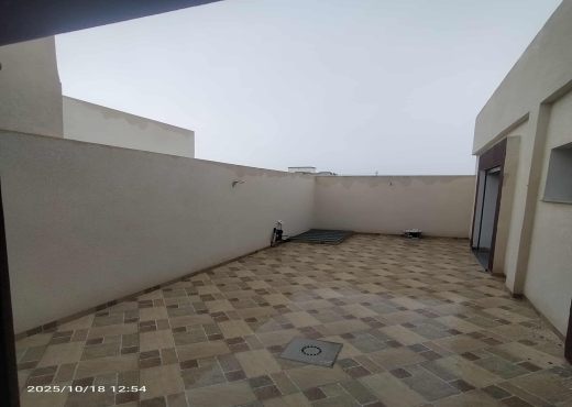 A vendre Une maison nouvellement construit située