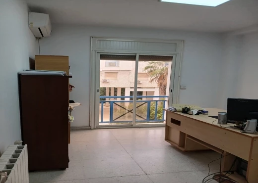 bureau À Vendre à TUNIS - À VENDRE : bureau s+4 au Lac1. - Immobiliere.tn - Photo 9