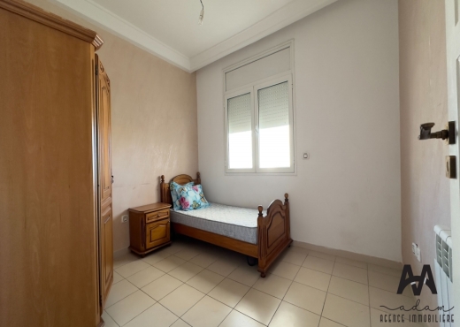 Appartement S+3 vide à Mrezga