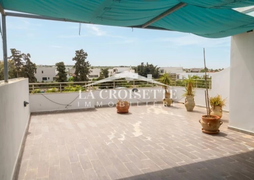villa À Louer à TUNIS - Triplex s4 avec piscine à Gammarth - Immobiliere.tn - Photo 9