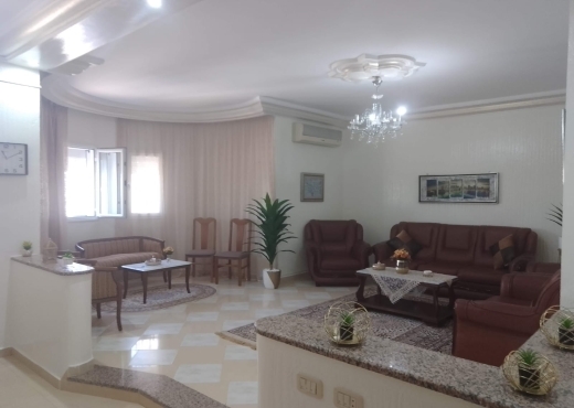 FAHللبيع: ڤيلا في المكنين