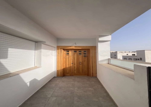📍RIADH ANDALOUS:  ETAGE D’UNE VIL
