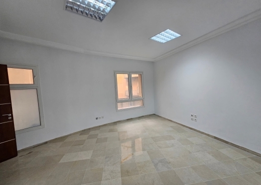 📍 BORJ BACCOUCHE - ARIANA : BUREAU H+4 À LOUER