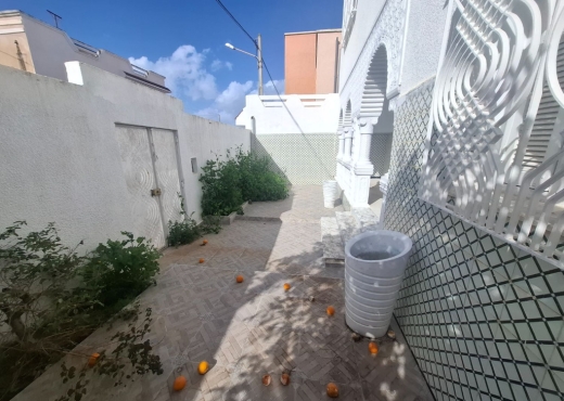 Étage de villa À Vendre à BEN AROUS - Villa indépendante style américain - Immobiliere.tn - Photo 3