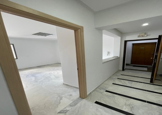 Bureau h+3 à louer au cité jardins