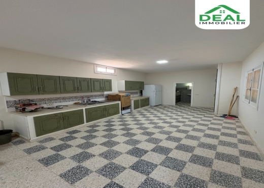 Seniya de 4 hectare et 5000 m² à vendre