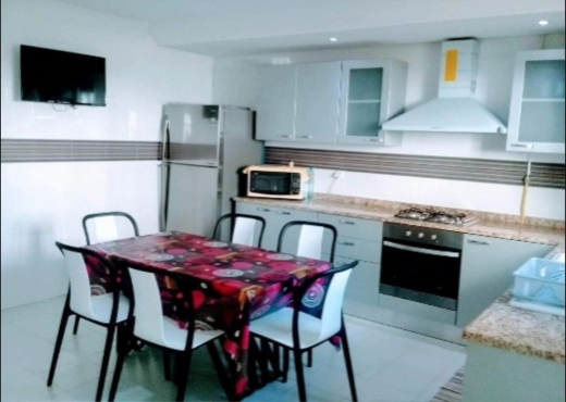 Proche École Américaine S4 meublé