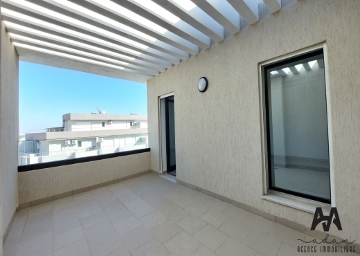 Appartement s+3 de 162m²  avec ter