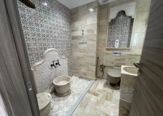 Appartement S+3 au rez-de-chaussé vide à Gammarth