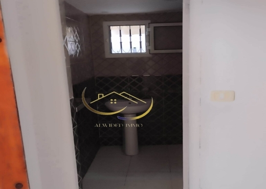 A VENDRE UNE MAISON A CITE CHAKER ARIANA