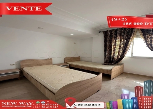 (S+2) à Cité Riadh 5 avec Place de Parking
