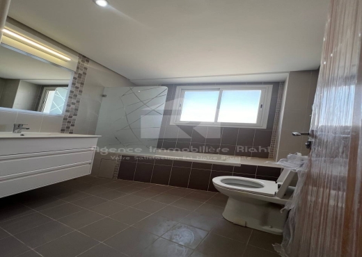 A VENDRE un S+1 à Cité Erriadh