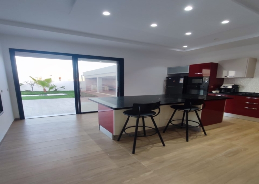 Luxueuse villa avec piscine à Kéli
