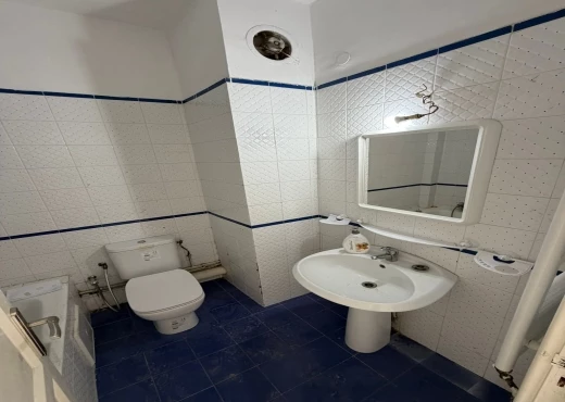 Appartement À Vendre à ARIANA - 📍ARIANA  :  APPARTEMENT S+2  A VENDRE - Immobiliere.tn - Photo 4