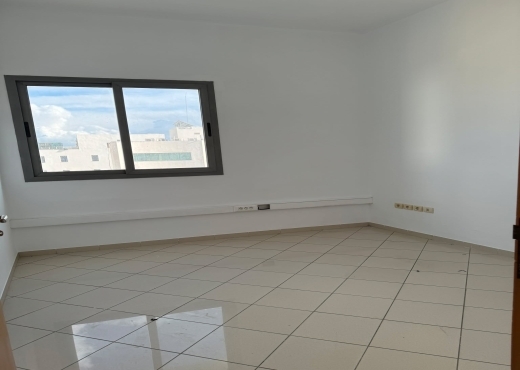 jpli bureau 145 m² à Montpaisir