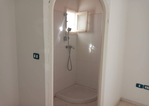 للبيع منزل كبير 3000 م.م في  سيدي ثابت