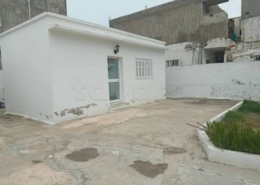 A Vendre lot de terrain à l'Aouina