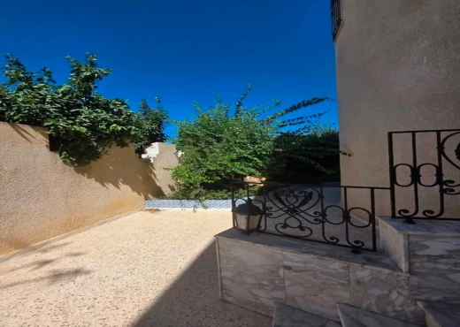 maison À Vendre à SOUSSE - VILLA À VENDRE  Khezama Est Sousse - Immobiliere.tn - Photo 2