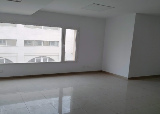 Joli bureau halla plus 3 au lac 1