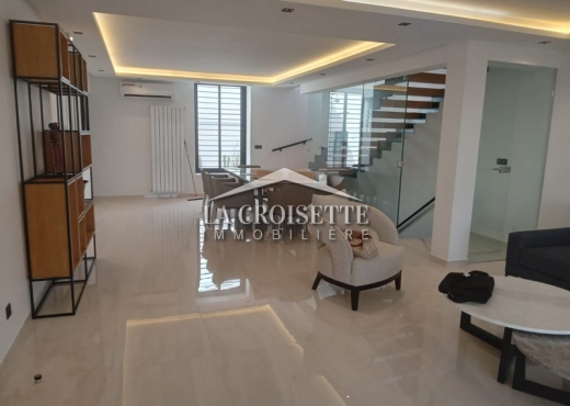 Villa S+3 avec piscine à La Marsa