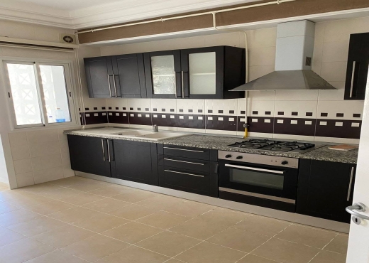 A Vendre Appart S+4 à l'Aouina