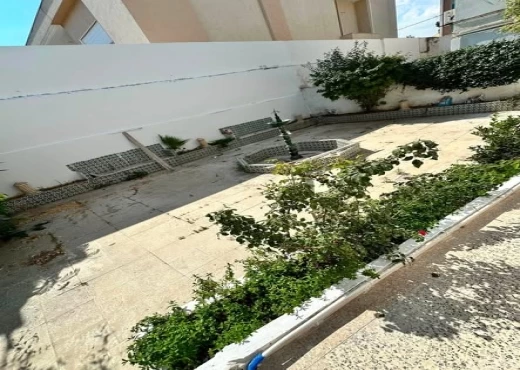rez de chaussée À Louer à BEN AROUS - À louer – RDC de villa S4 à Mégrine - Immobiliere.tn - Photo 3