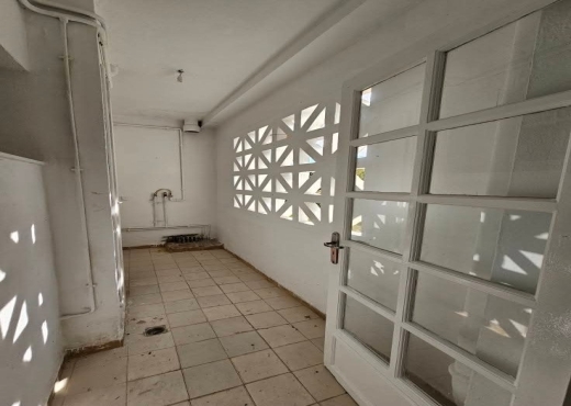 📍 RIADH EL ANDALOUS : APPARTEMENT S+4 AU REZ-DE-C