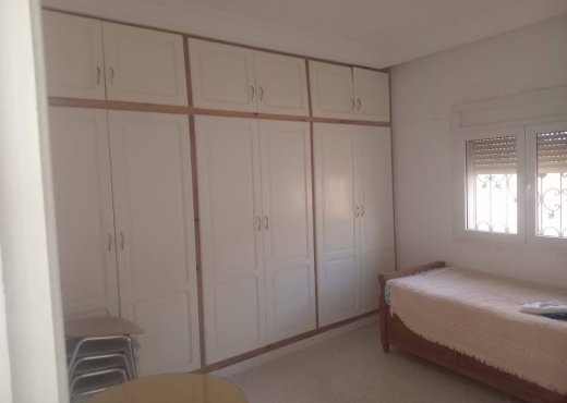 للبيع فيلا و ستوديو في سيدي ثابت