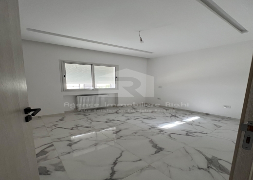 A vendre bureaux A2 à Sahloul 4