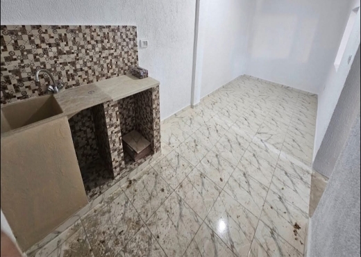 LA SOUKRA – À VENDRE  DÉPÔT