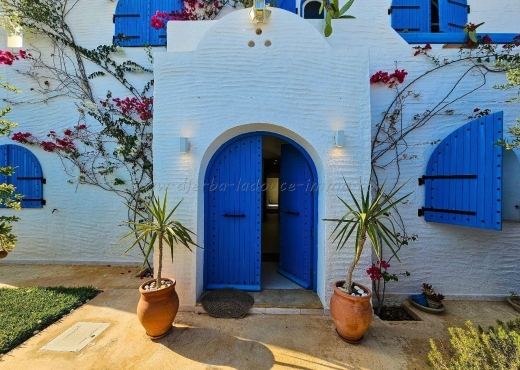 À Louer à l’Année Très Belle villa