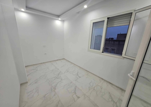 : APPARTEMENT S2 AU 2em etage