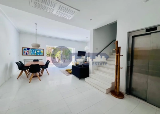 A Vendre Villa S+5 à Gammarth