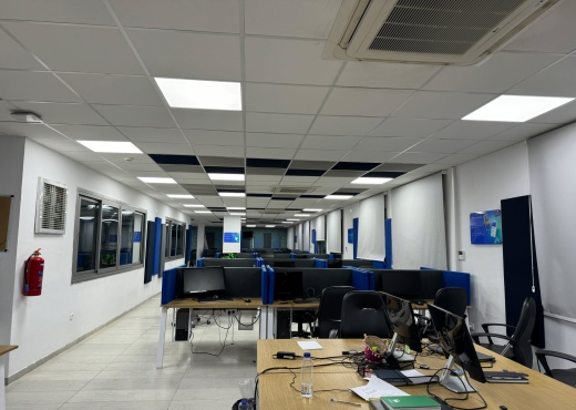 SUPER BUREAU 1410 M² AU LAC 3 KRAM