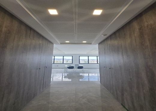 Immeuble bureautique high tech à pole la gazelle