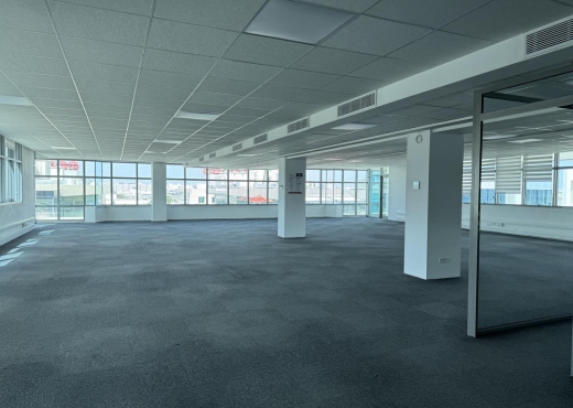 Bureau 2300 m² hs au lac 2