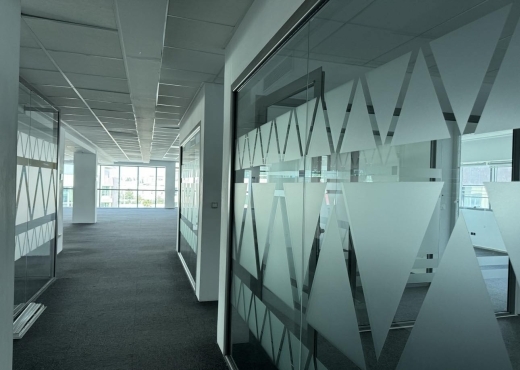 Super bureau 2300 m² ths au lac 2