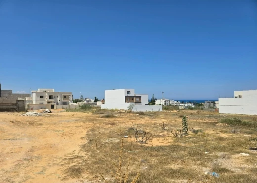 terrain À Vendre à SOUSSE - Deux Lots de Terrains Constructibles Avec Vue Mer En Vente à Chott Mariem - Immobiliere.tn