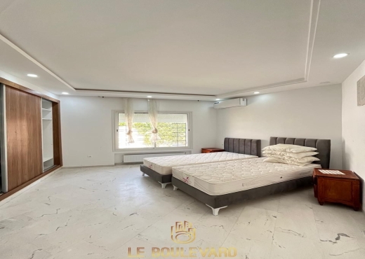 Villa Duplex S+4 Avec Piscine