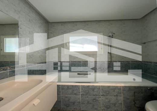 A vendre s+3 de 159 m² à Ennasr 1