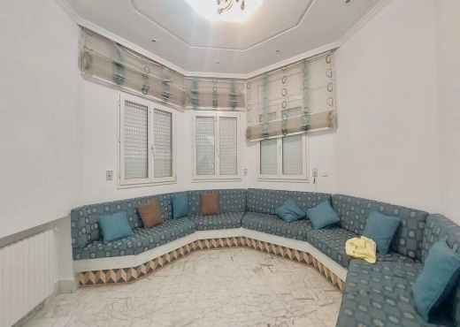 ENNASR 2 :  VILLA DE PRESTIGE AVEC PISCINE À LOUER