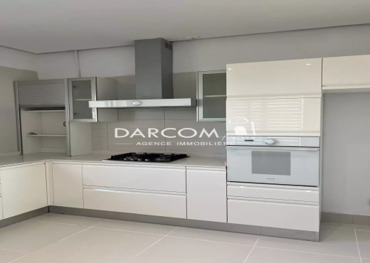 joli s+2 de 144 m² au Lac II