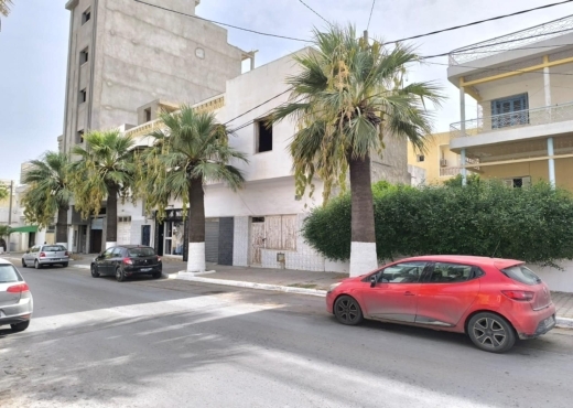 للبيع:ڤيلا في قلب مدينة المكنين