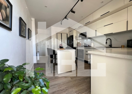 A vendre s+3 de 155 m² à Ennasr1